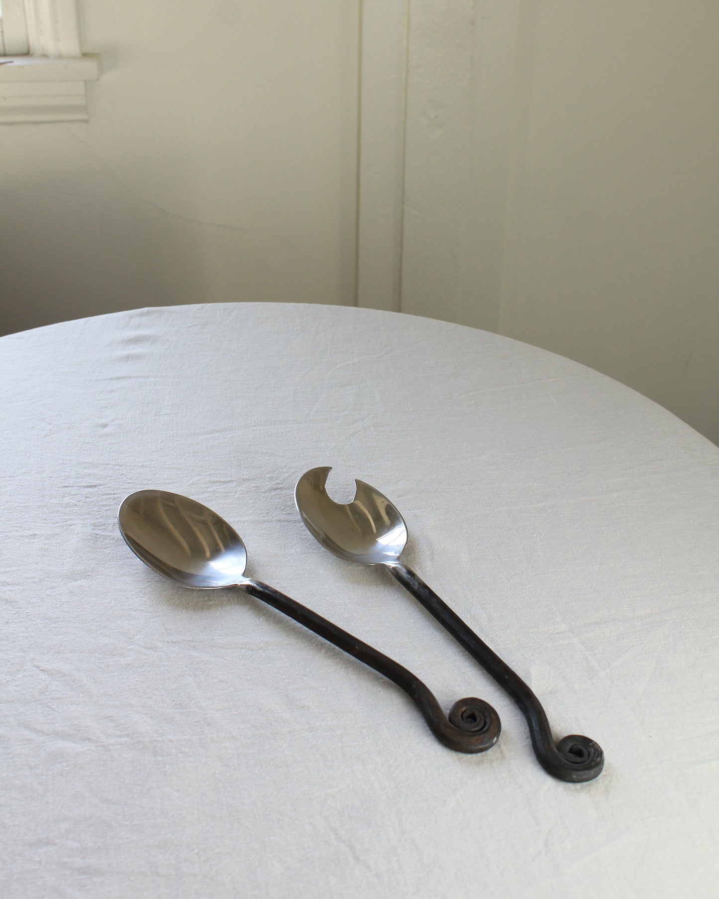 Swirl Salad Servers