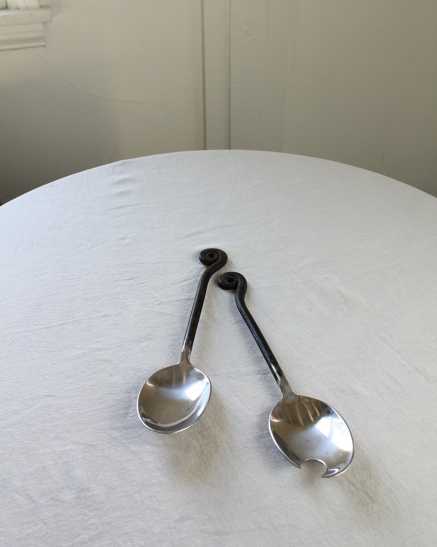 Swirl Salad Servers