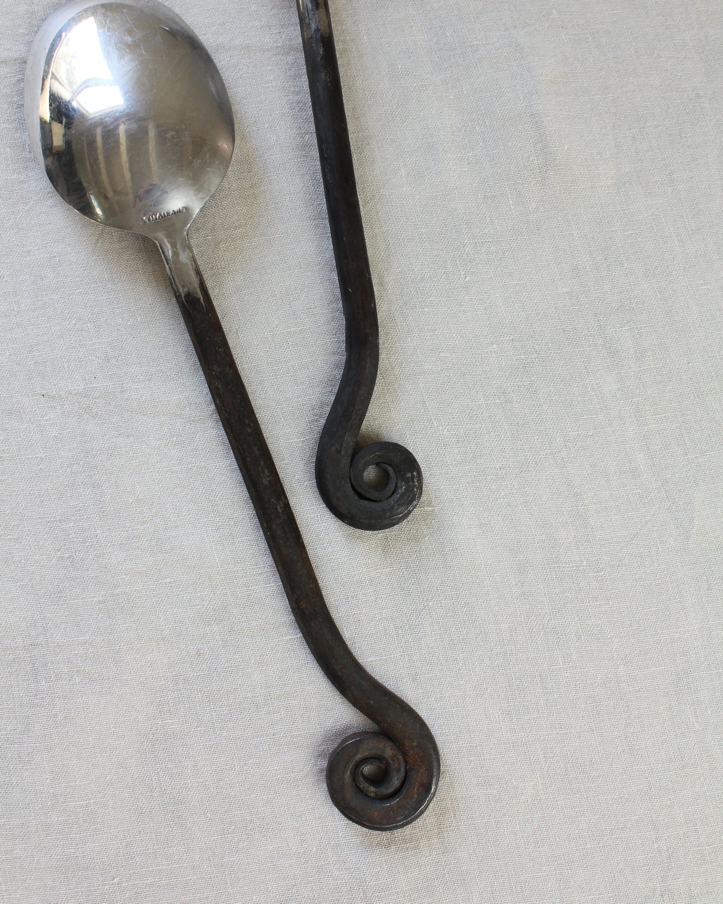 Swirl Salad Servers