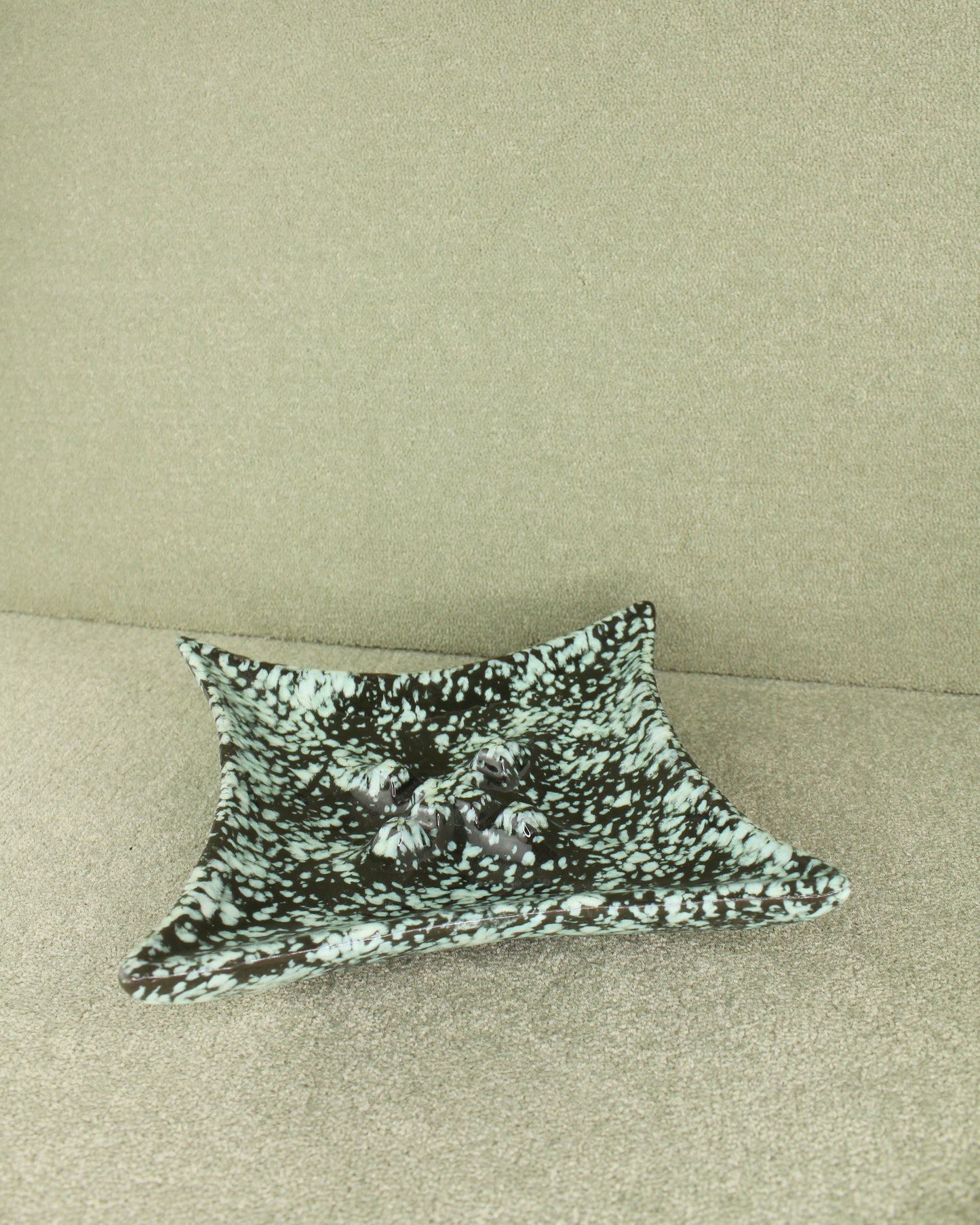 Mottled Diamond Dish