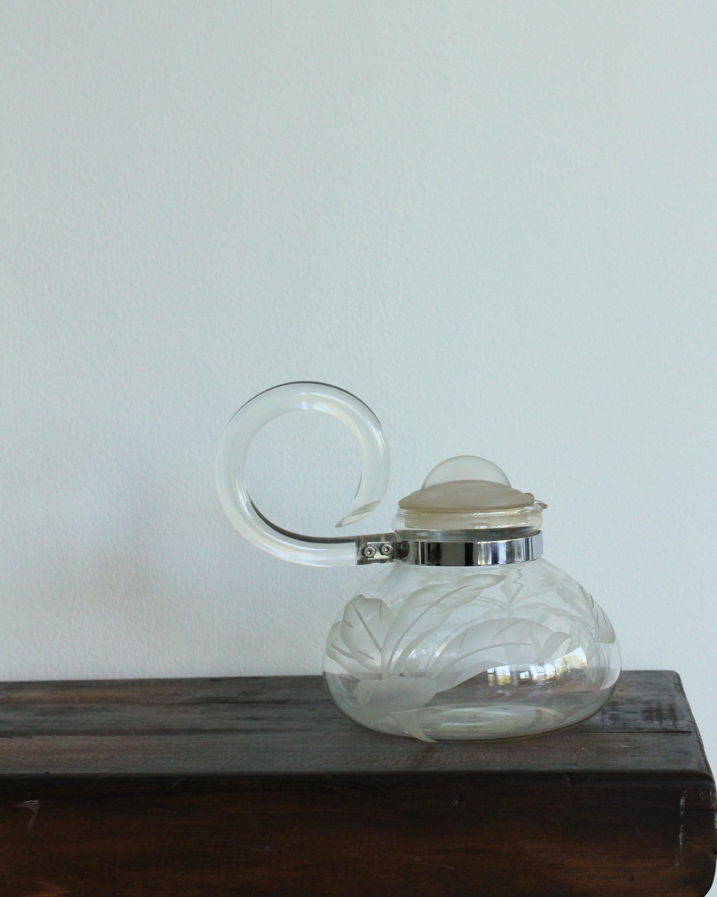 Dorothy Thorpe Etched Glass & Lucite Teapot