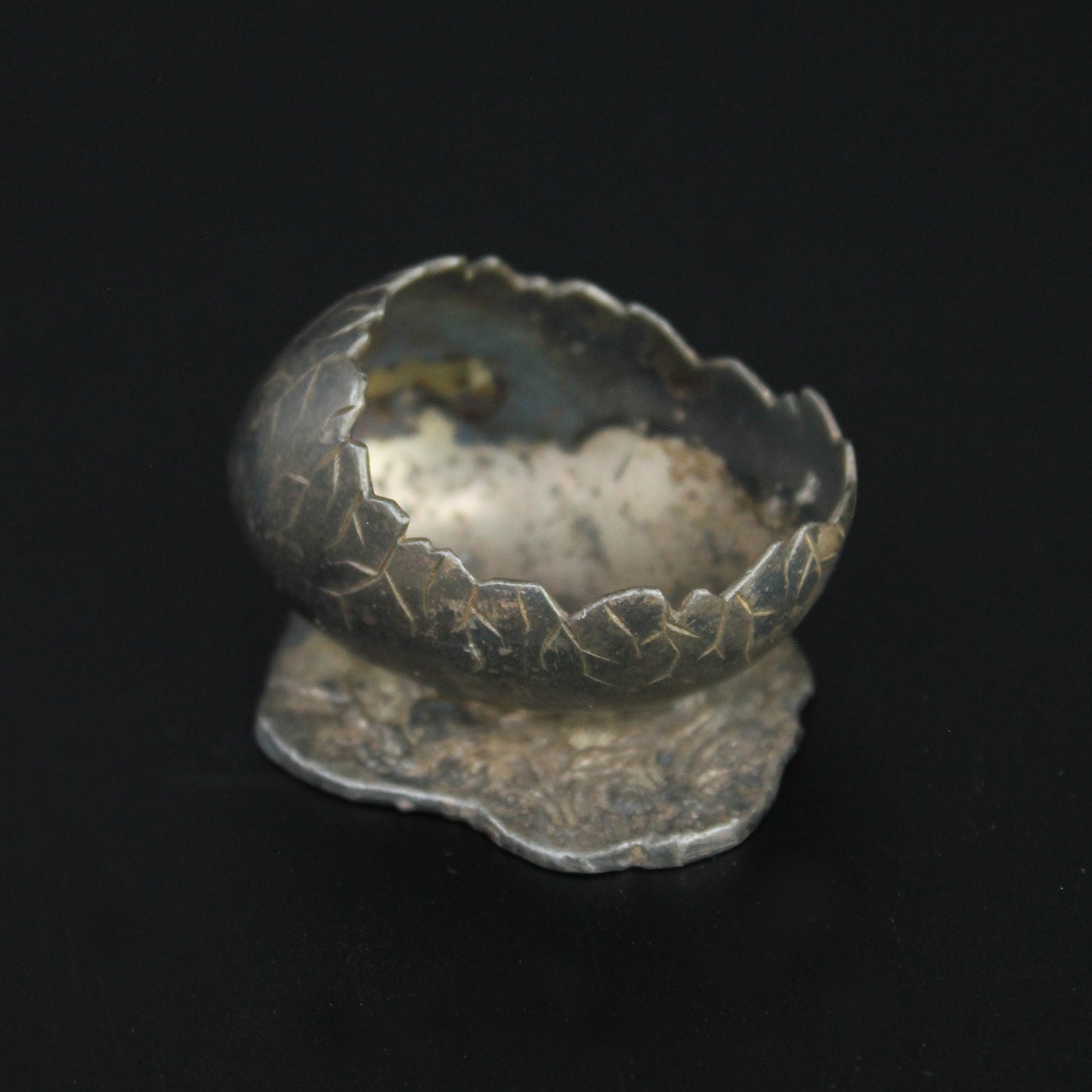 Cracked Egg Ring Bowl