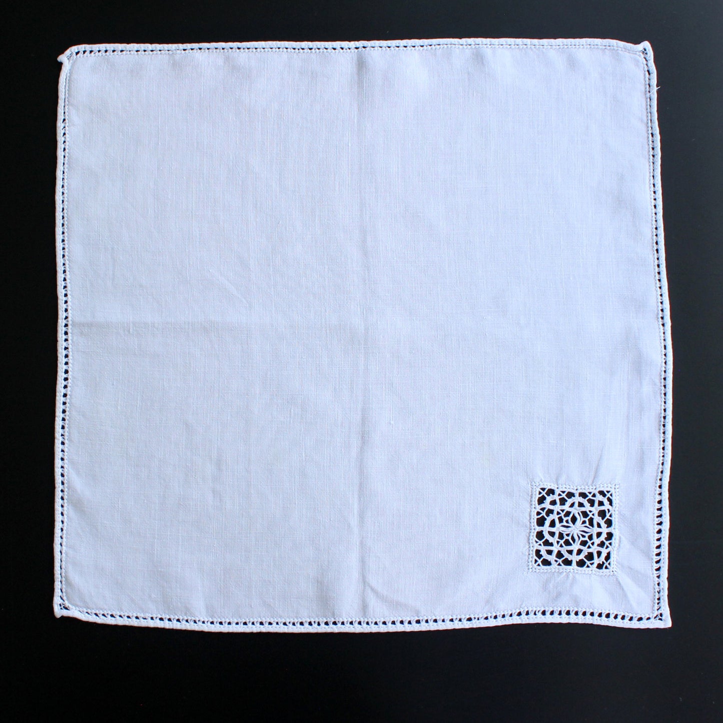 White Linen Lace Edge Napkins