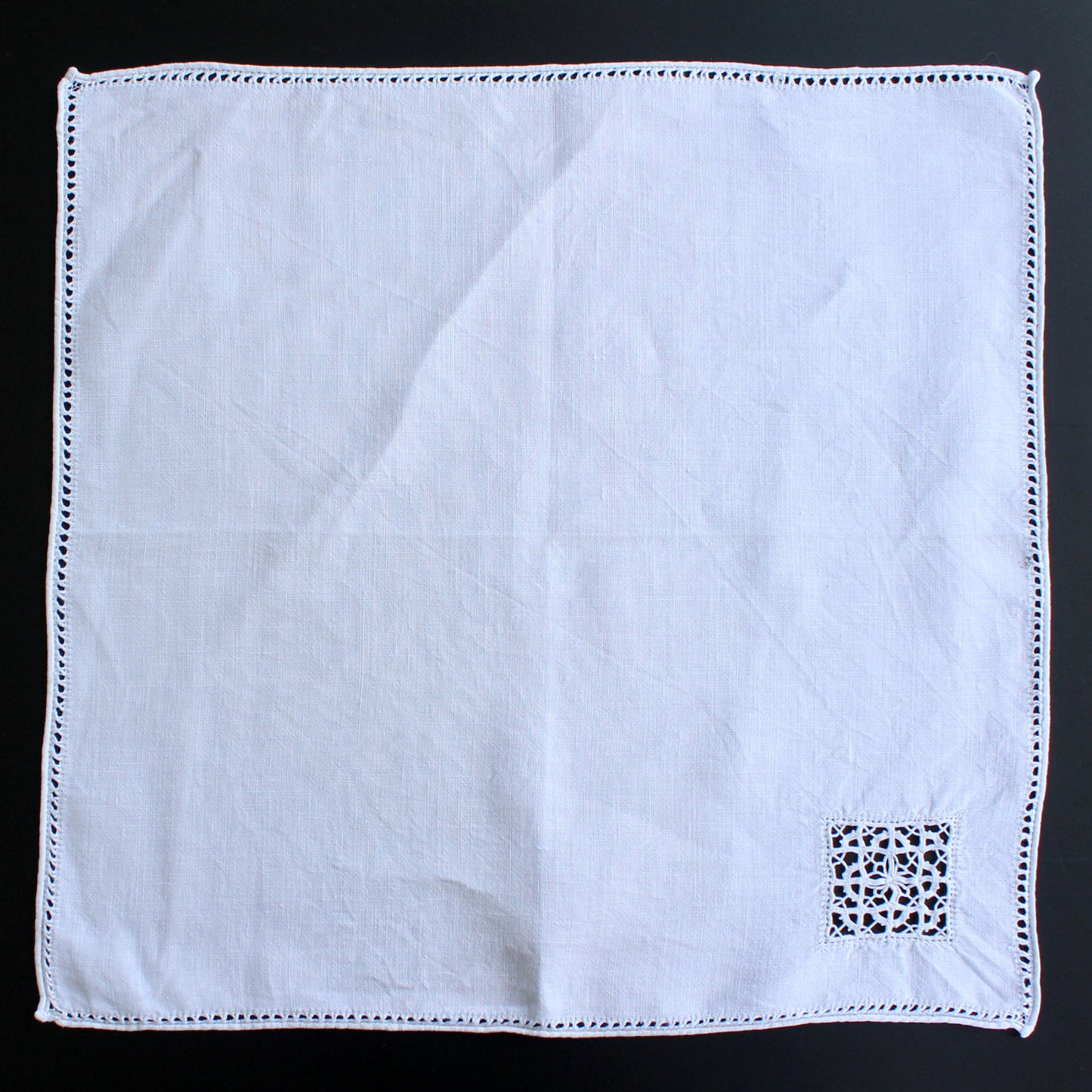 White Linen Lace Edge Napkins