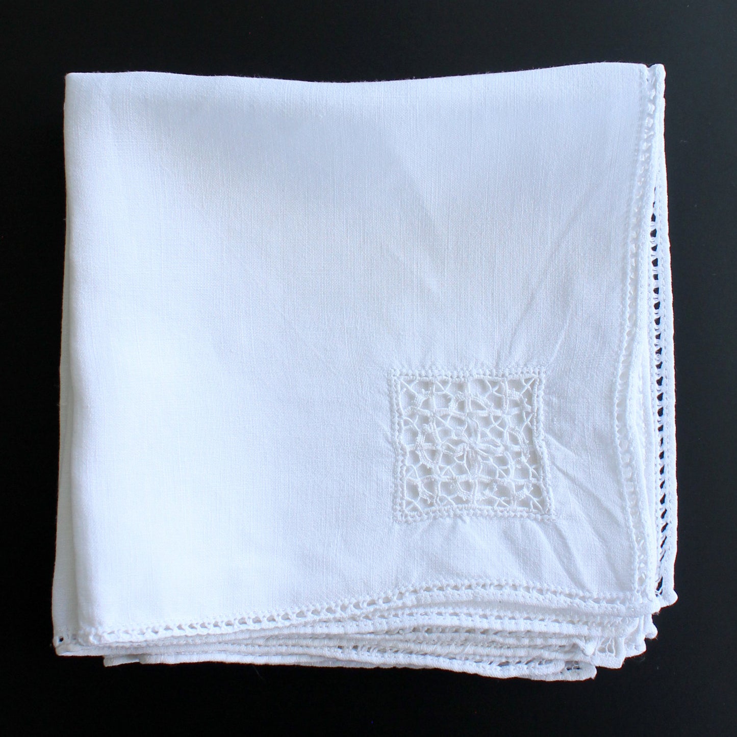 White Linen Lace Edge Napkins