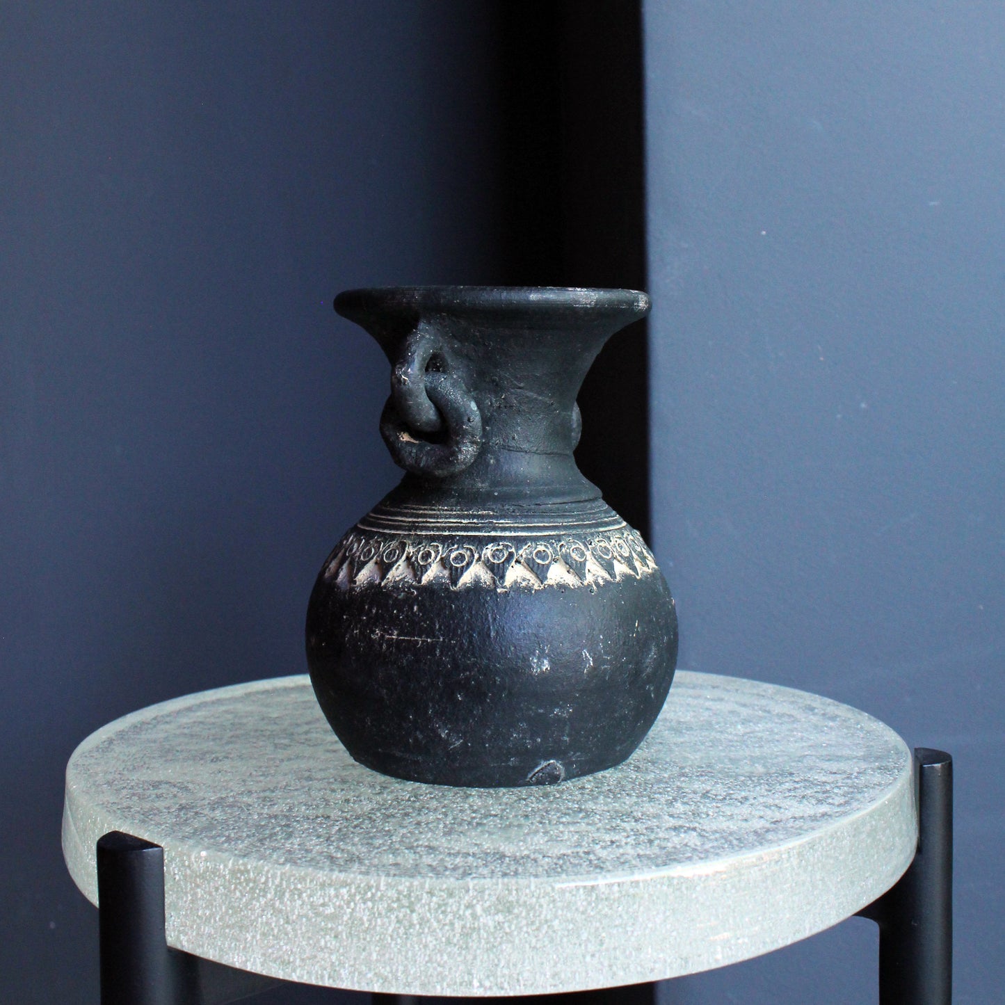 Mexican Chain Loop Black Vase