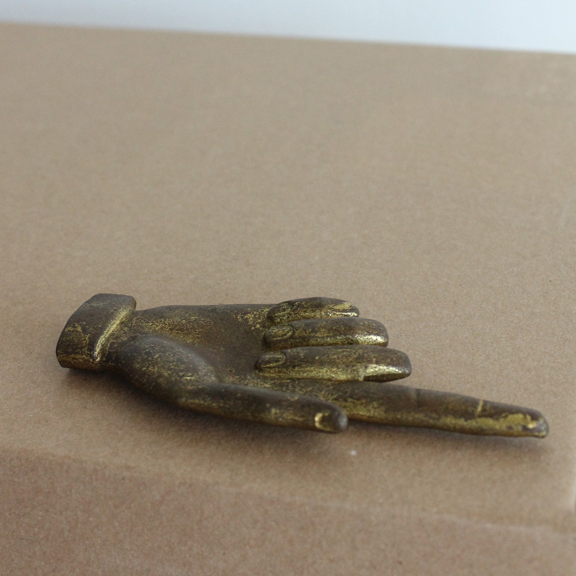 Vintage 1970s Brass Hand Object – Earl Grey