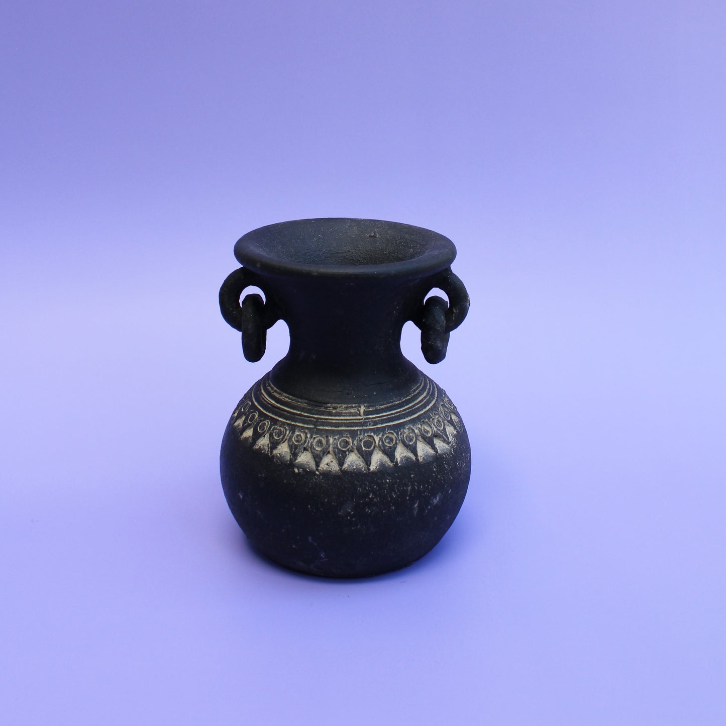 Mexican Chain Loop Black Vase