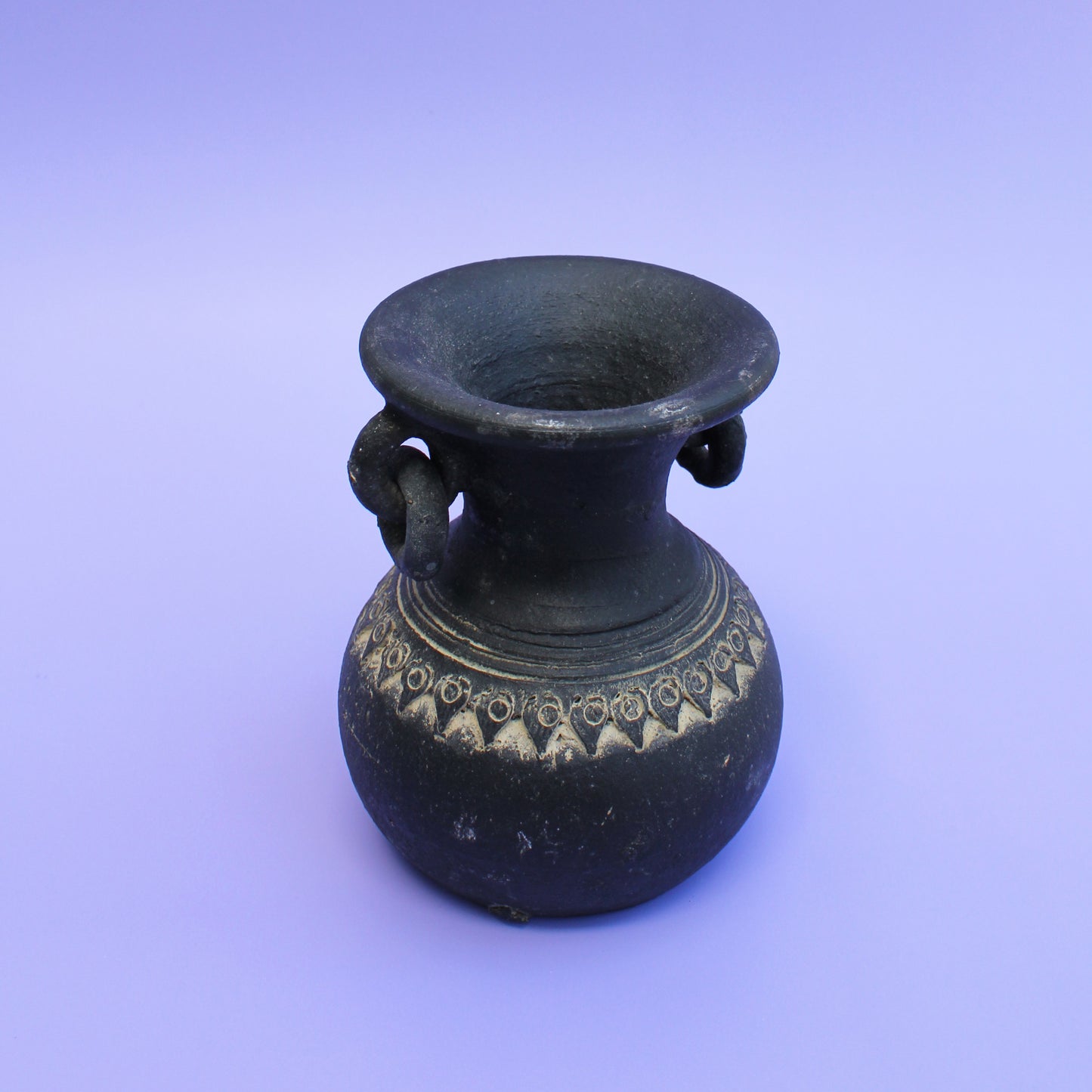 Mexican Chain Loop Black Vase