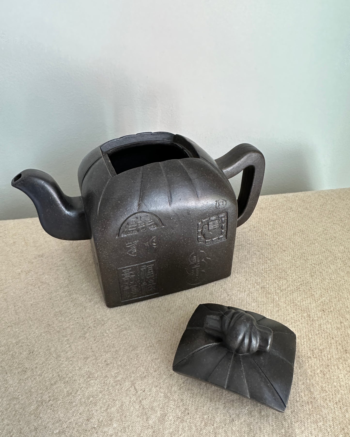 Chinese Yixing Zisha Teapot