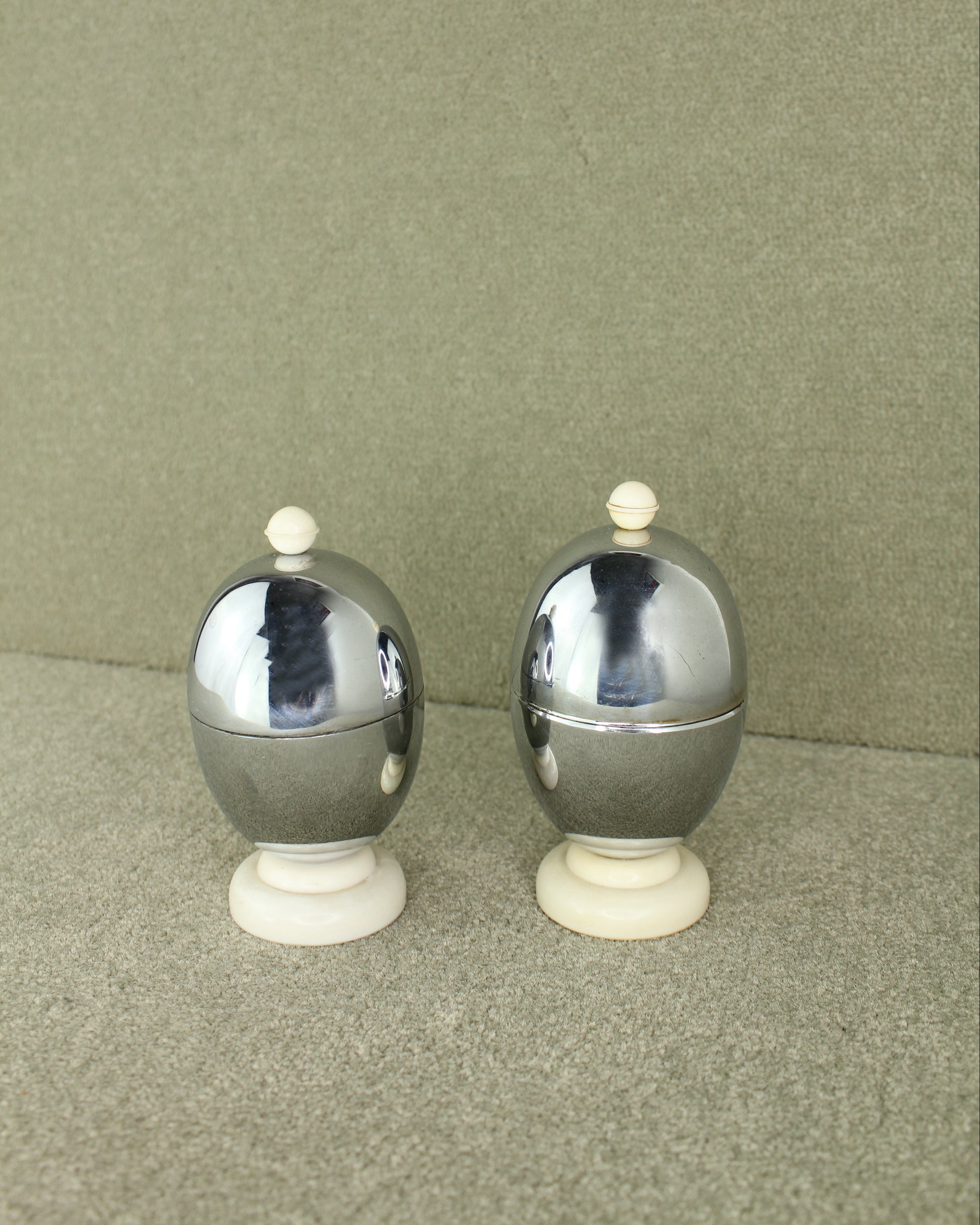 Vintage 1950s English Chrome and Bakelite Egg Warmers