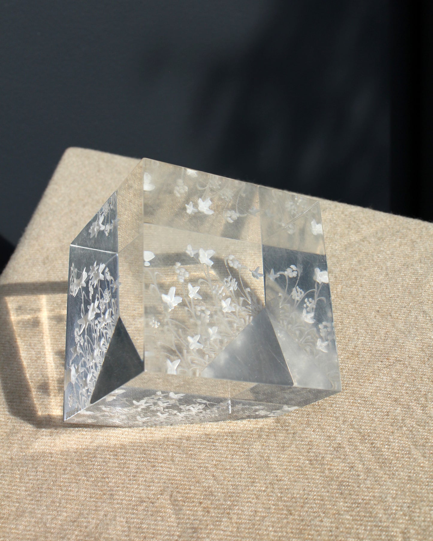 Perspex Floral Etched Paperweight